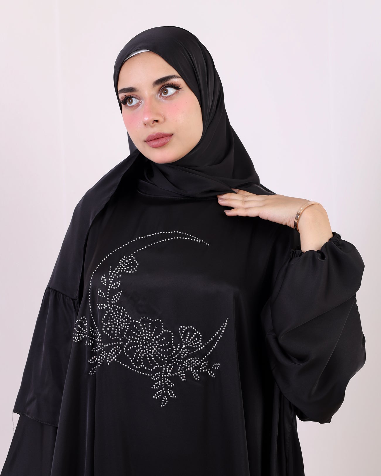 Helal Armenian Satin Essdal