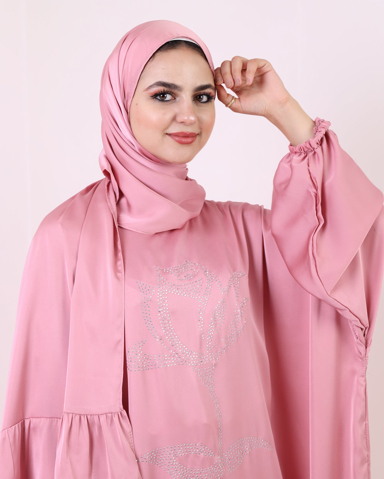 La Rose Armenian Satin Essdal