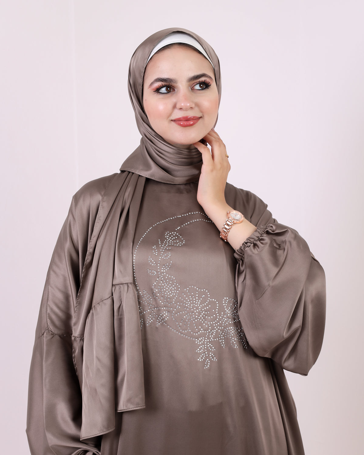 Helal Armenian Satin Essdal