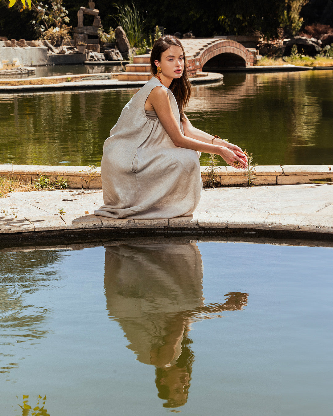 Cut linen dress beige